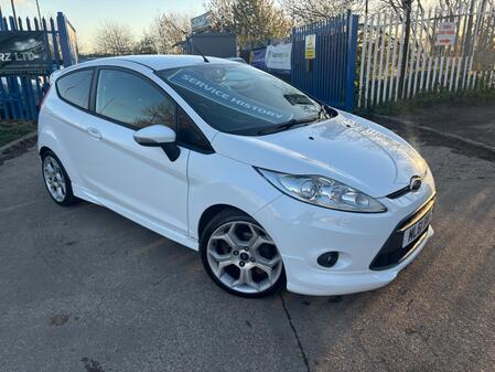 FORD FIESTA 1.6 TD Zetec S